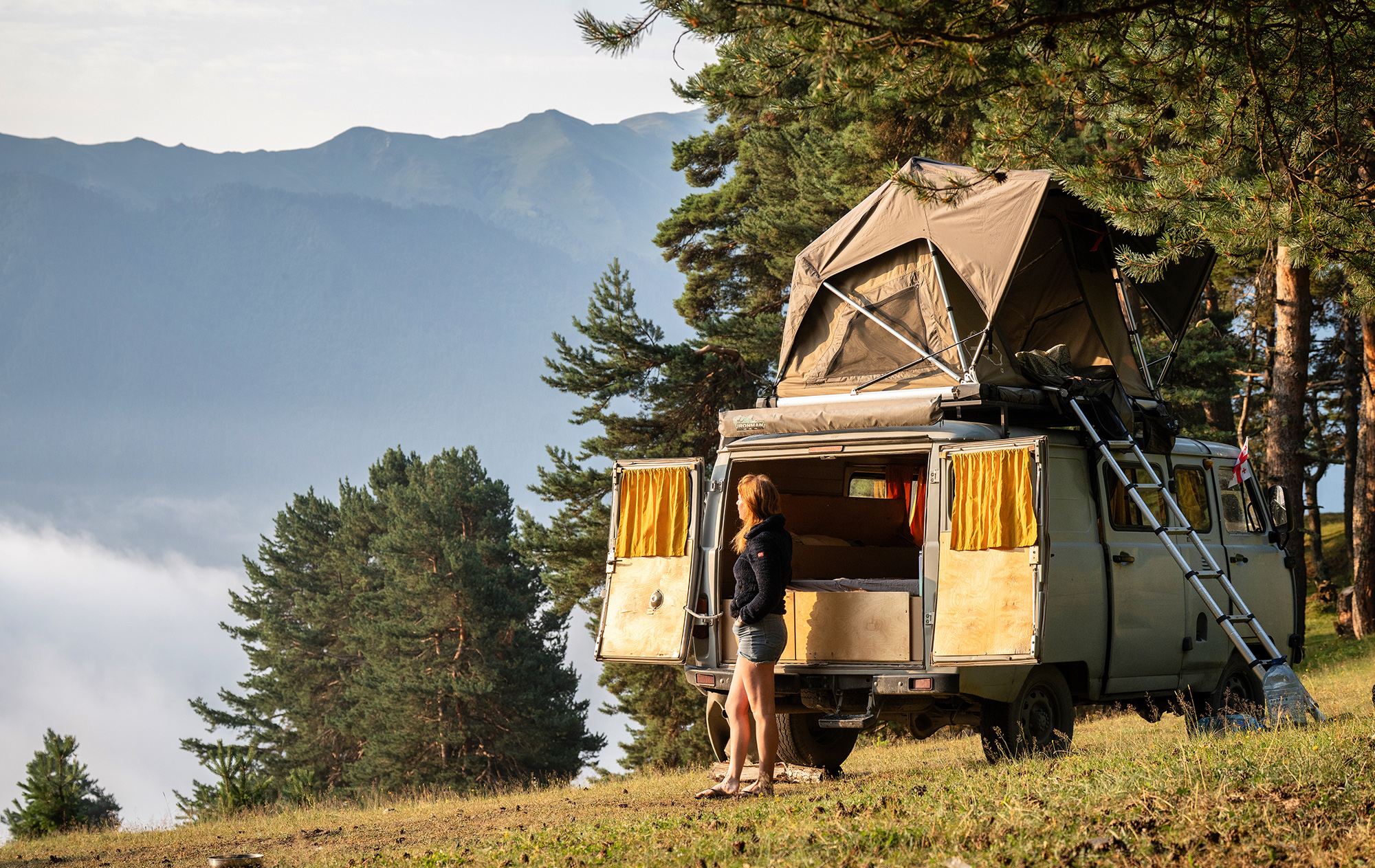 Groepsreis in Georgië met de UAZ Bukhanka met Lost Tracks