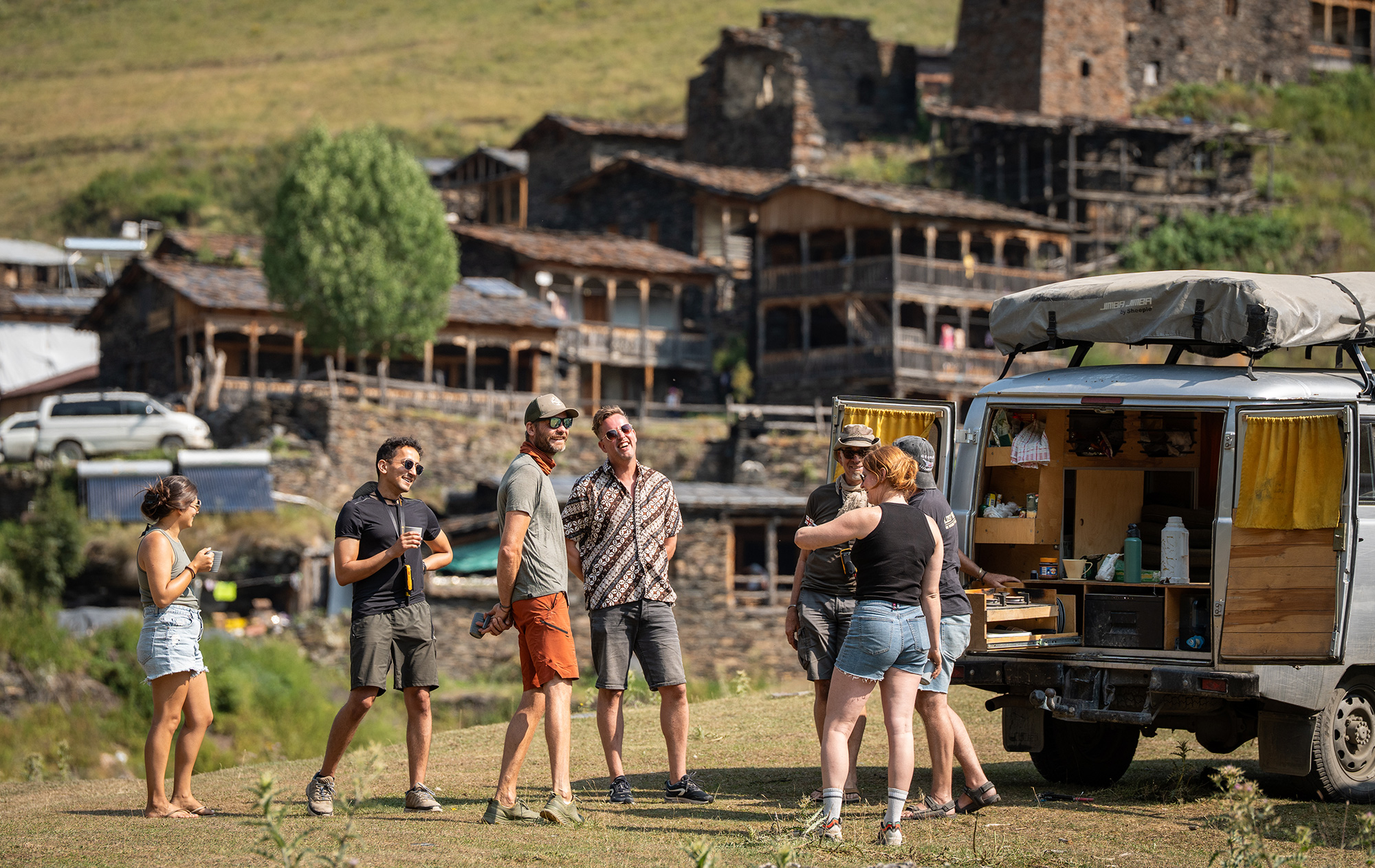Groepsreis in Georgië met de UAZ Bukhanka met Lost Tracks