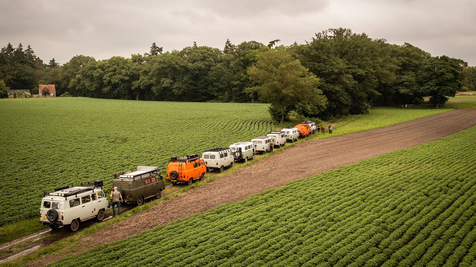 uaz bukhanka aanmodderaars in kirgizië