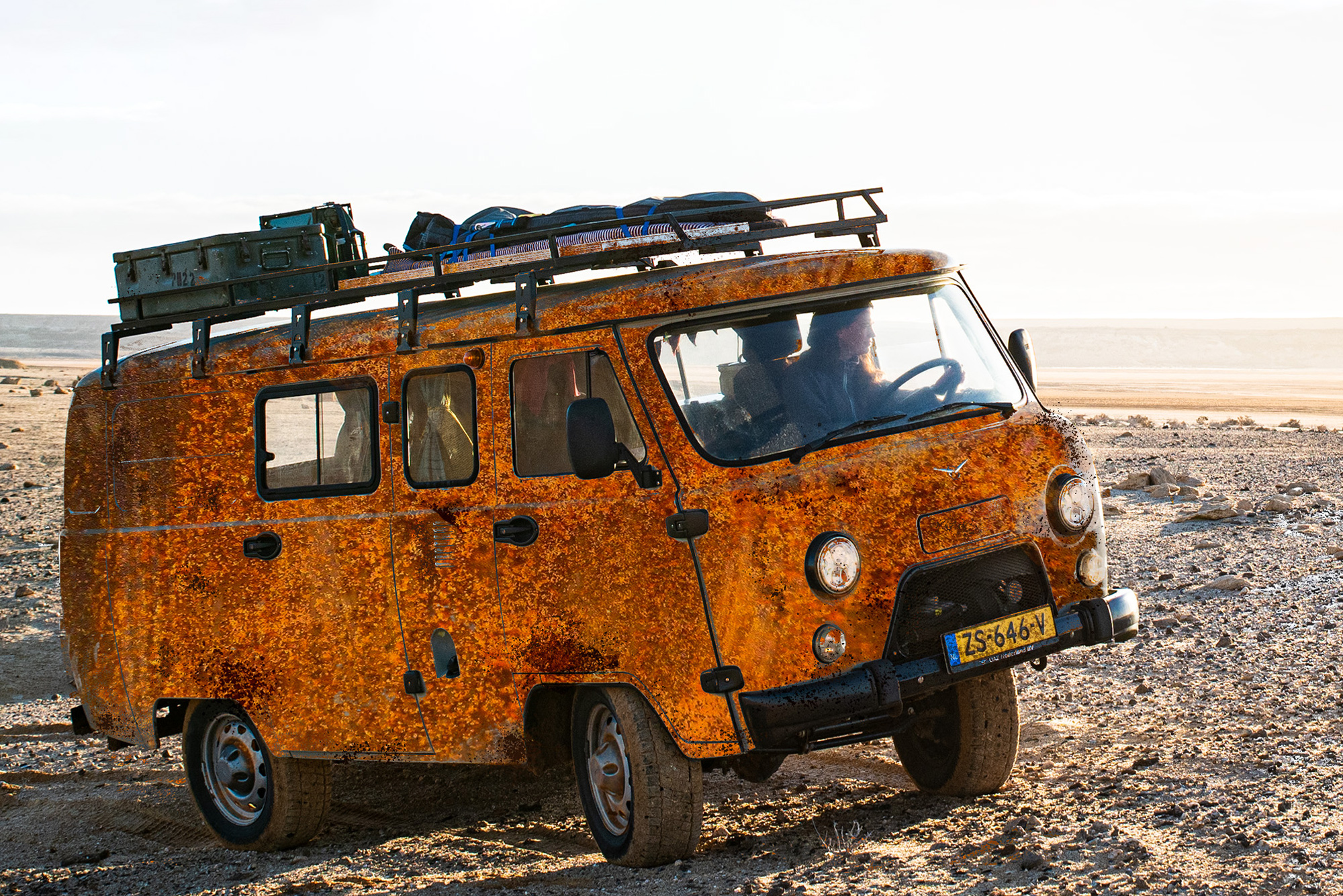 Een UAZ Bukhanka die last heeft van roest